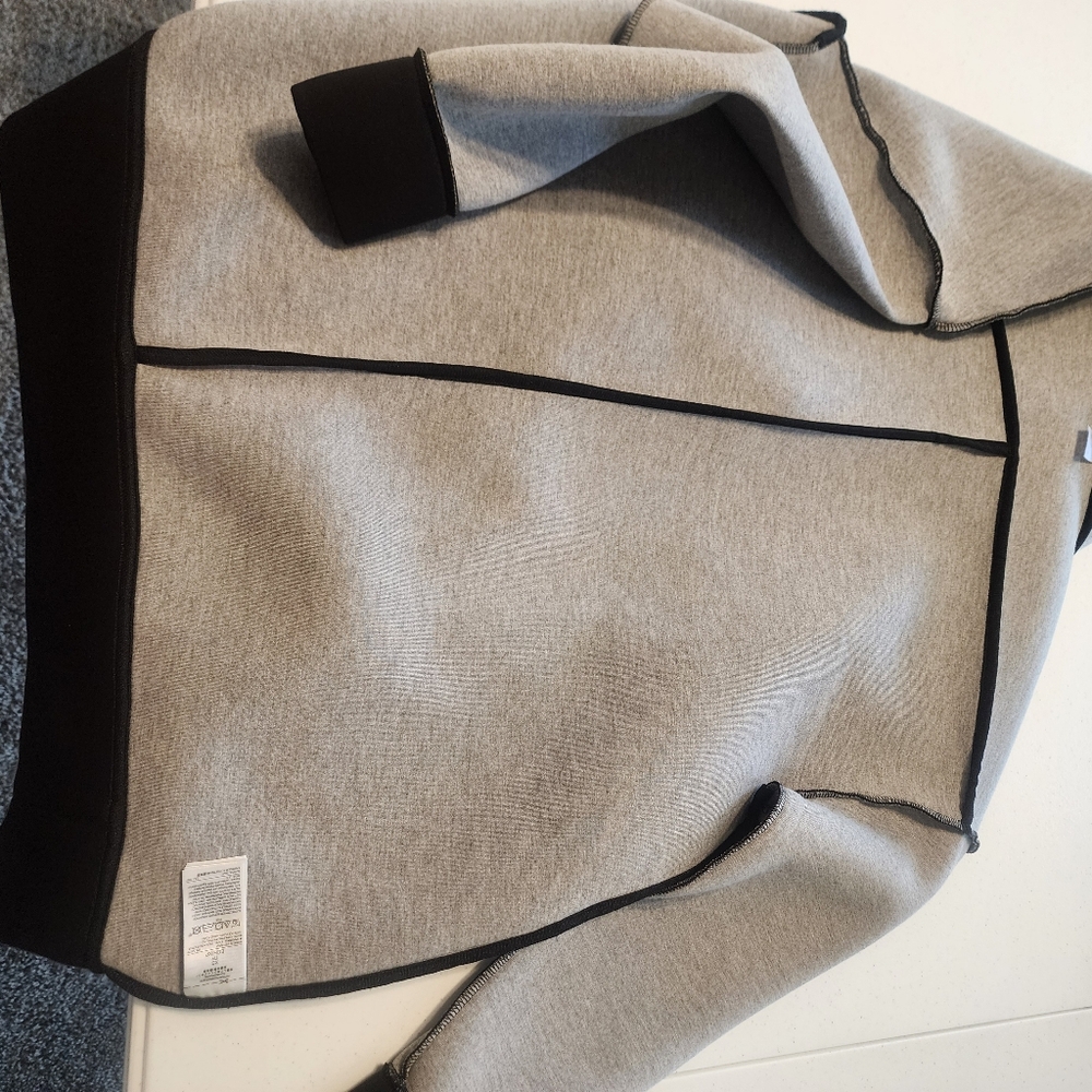 GapFit Jacket Sweater - Picture 16 of 16